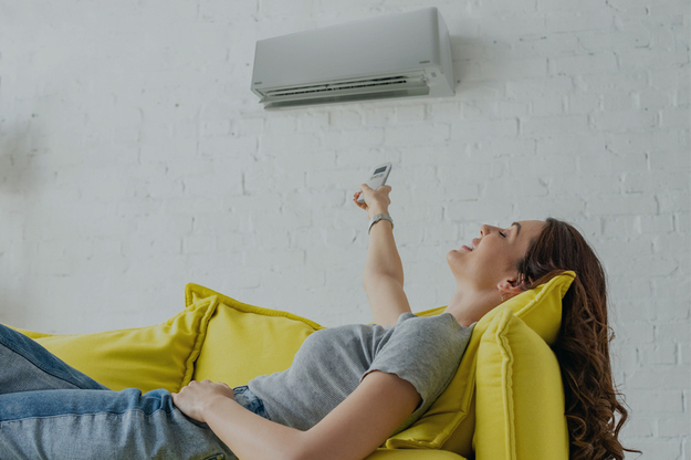 კმაყოფილი მომხმარებელი კონდიციონერის შეკეთების შემდეგ - Satisfied customer after air conditioner repair